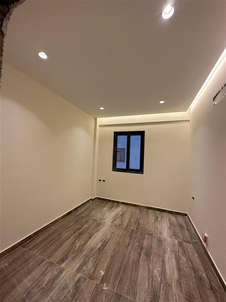 Apartament 1+1 80 m2 / Ndertim i Ri Rruga e re AN