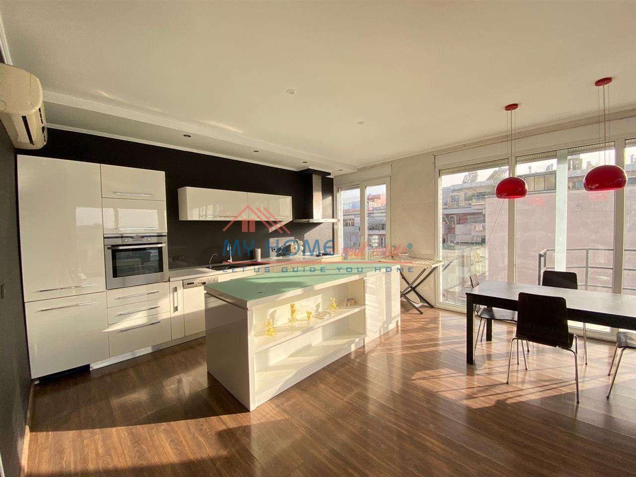 Apartament 2+1 me qera 21 Dhjetori ne Tirane