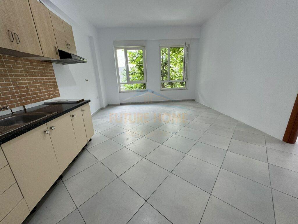 Shitet, Apartament 2+1, Kompleksi Fz, Liqeni i Thatë.