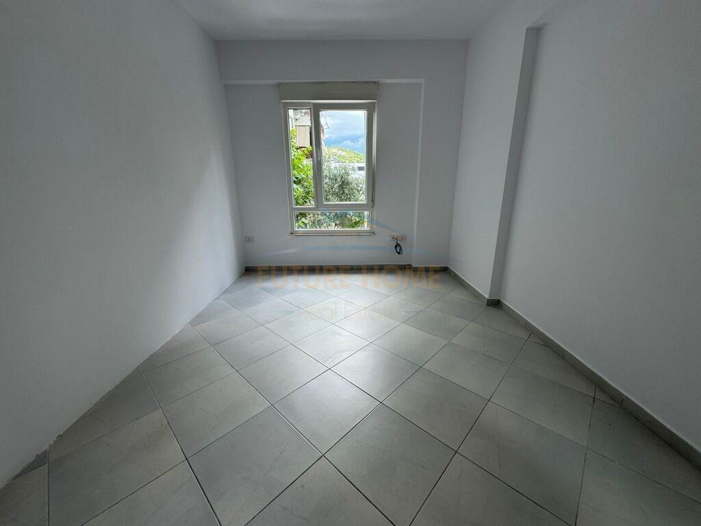 Shitet, Apartament 2+1, Kompleksi Fz, Liqeni i Thatë.