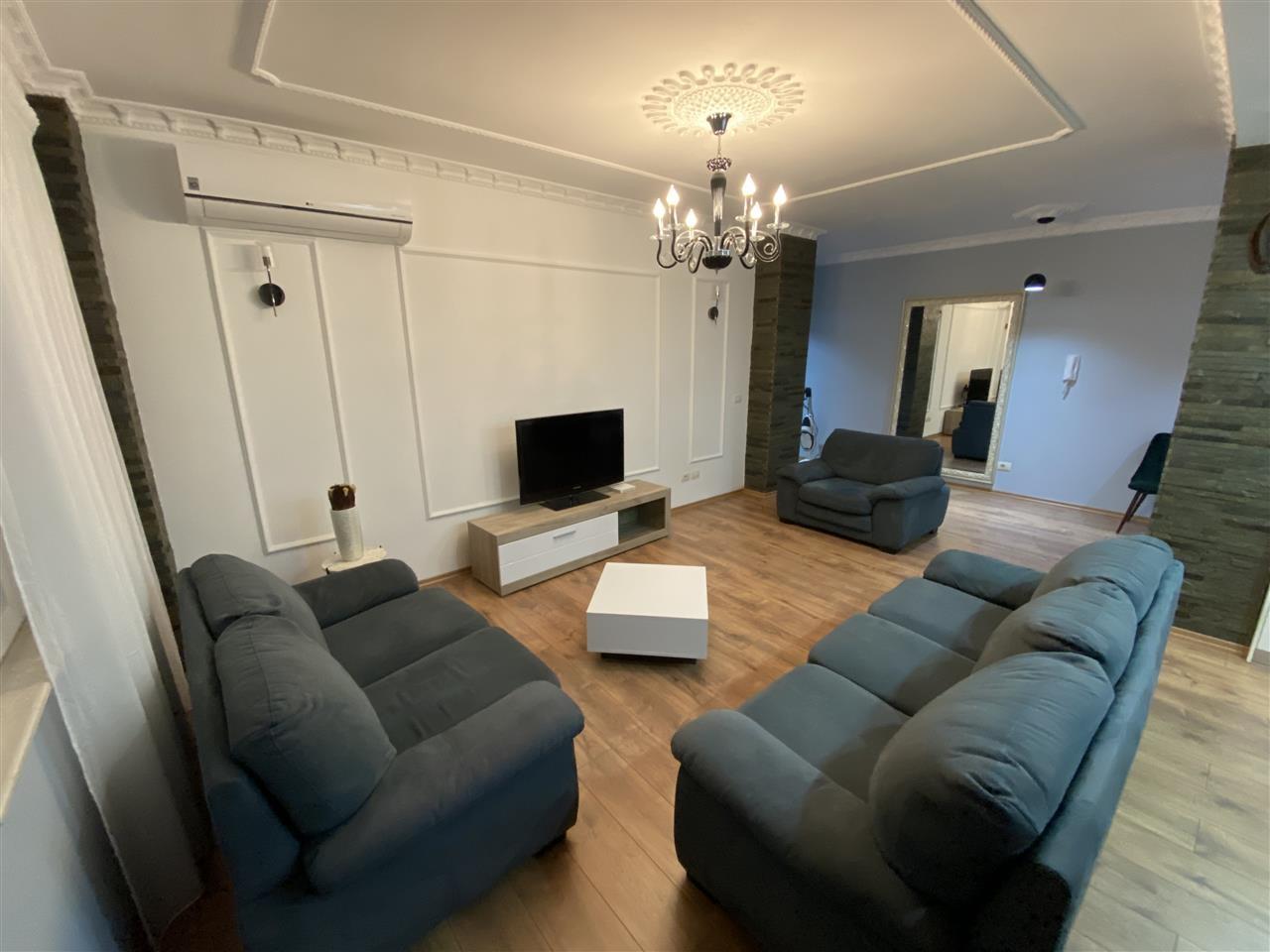 Jepet me qera apartament 2+1+2 Astir tek Syri Tv