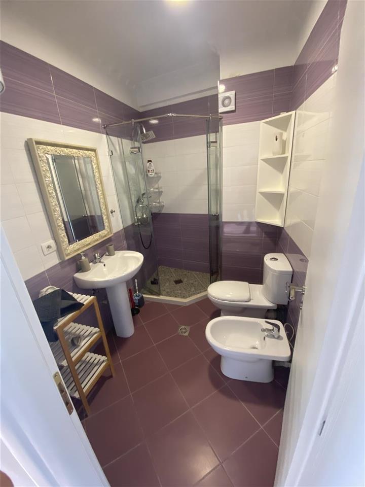 Jepet me qera apartament 2+1+2 Astir tek Syri Tv