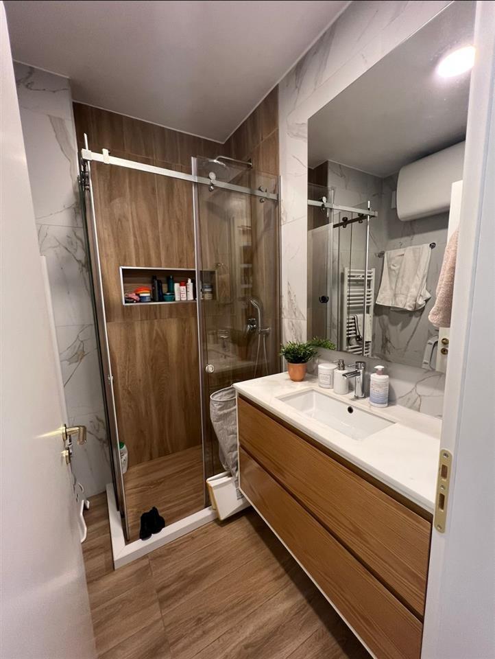 Apartament 2+1+2 te kompleksi Magnet, 21 Dhjetori, Kontakt