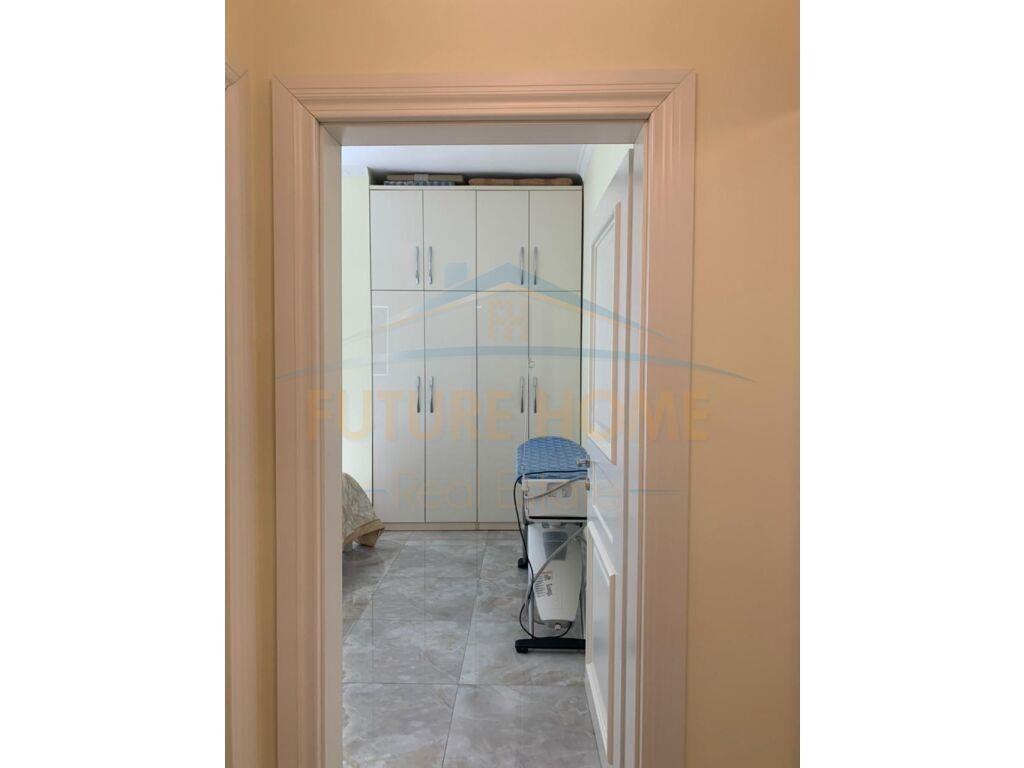 Qera, Apartament 2+1, ish Parku i Autobuzave, Tiranë