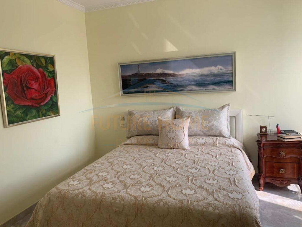 Qera, Apartament 2+1, ish Parku i Autobuzave, Tiranë