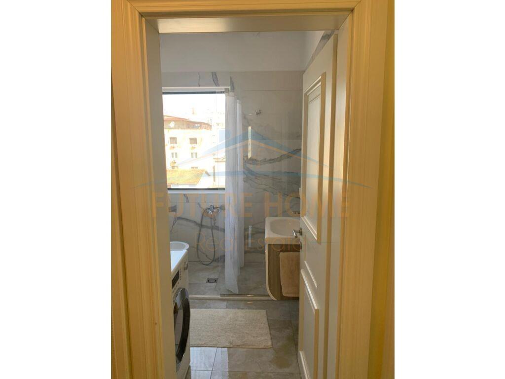 Qera, Apartament 2+1, ish Parku i Autobuzave, Tiranë