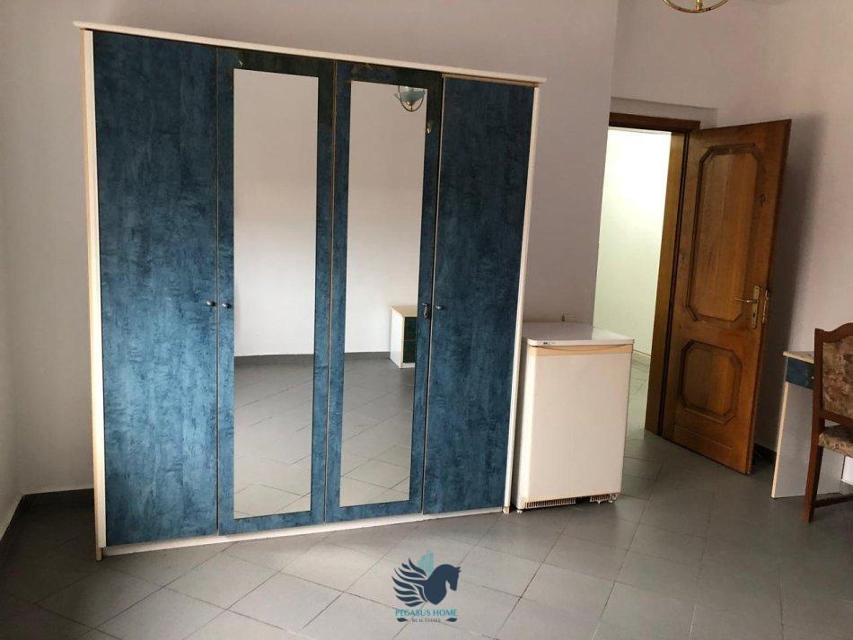 Jepet Me Qera Apartamnt 2+1 Tek Rruga e Durrsit [ID PE0228]