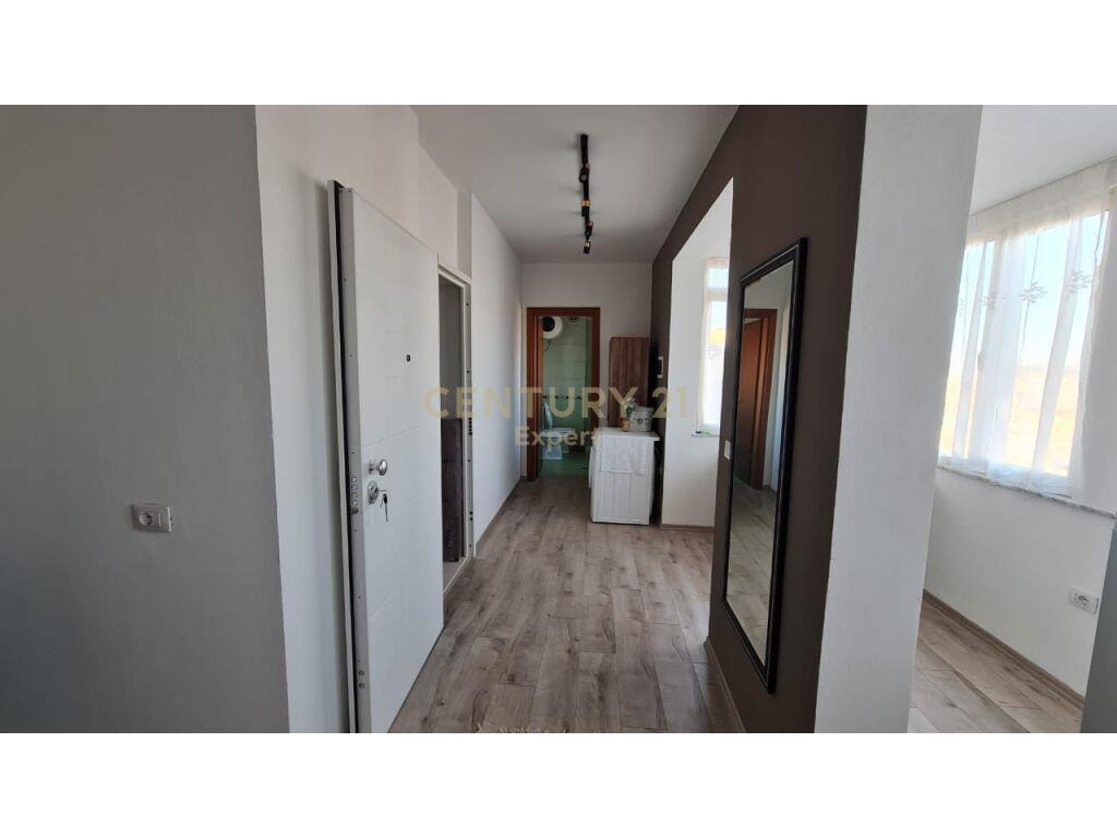 Qira | Studio | Rruga e Kavajes 400 € | 40 m2