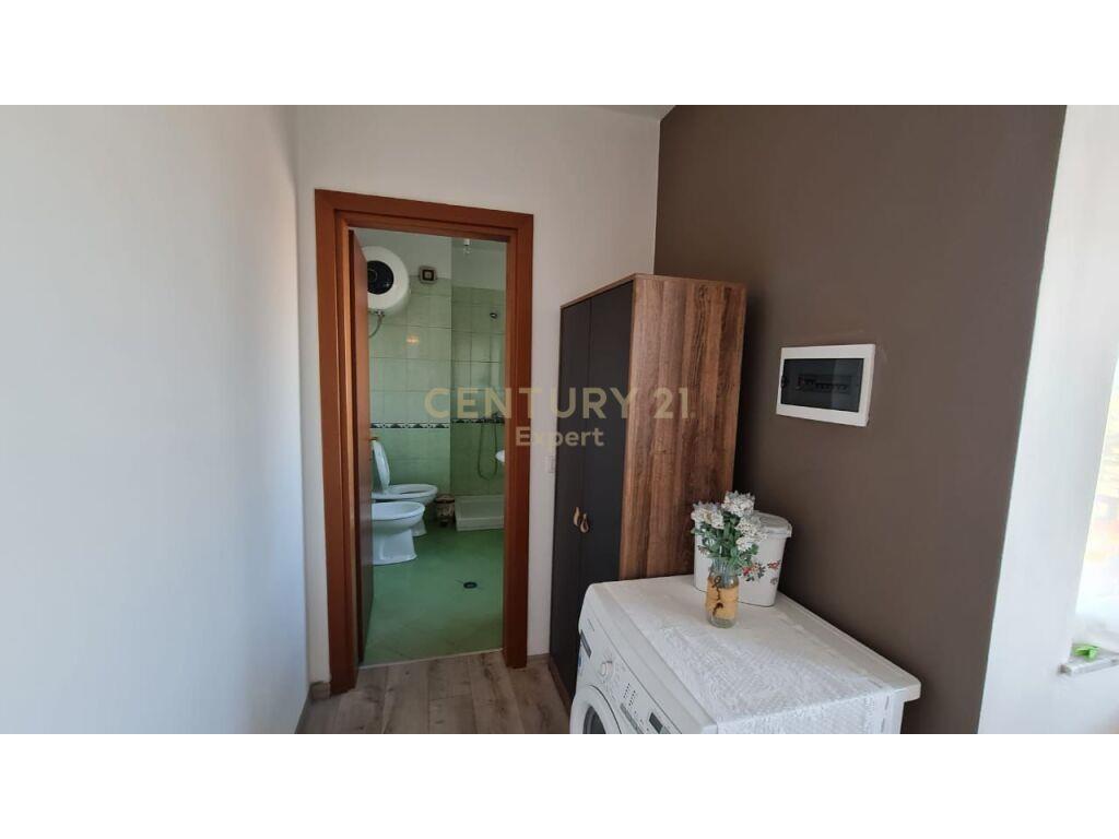 Qira | Studio | Rruga e Kavajes 400 € | 40 m2