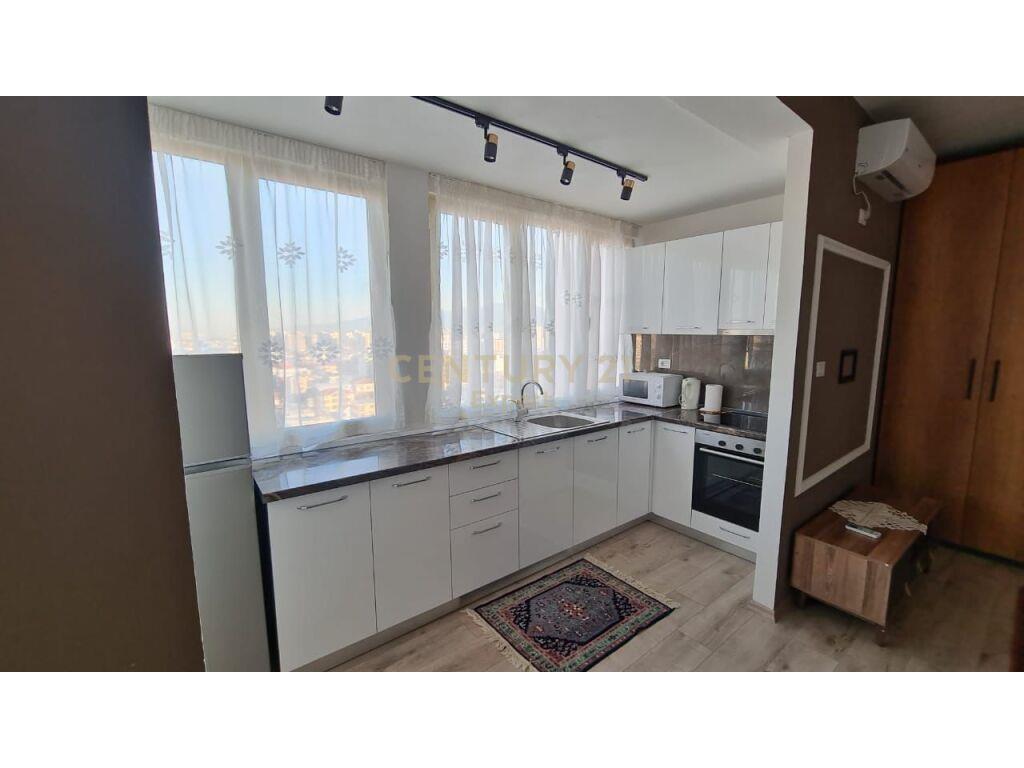 Qira | Studio | Rruga e Kavajes 400 € | 40 m2