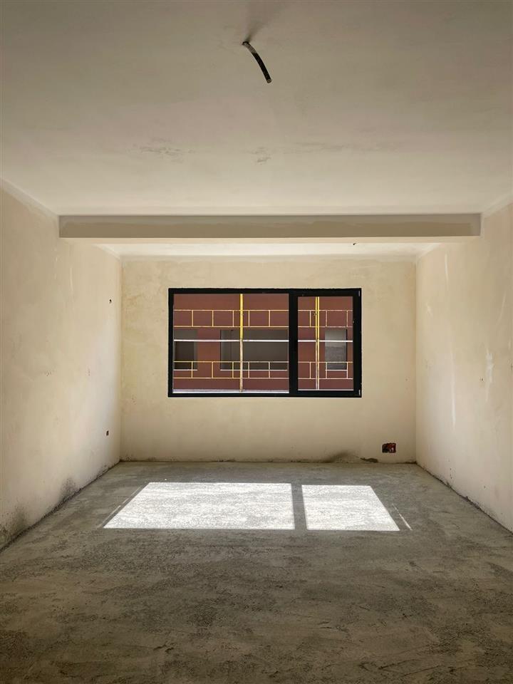 OKAZION 1400 euro m2 Rruka e Elbasanit