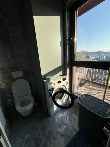 Shitet apartament 2+1+2 Garden Building Tirane.