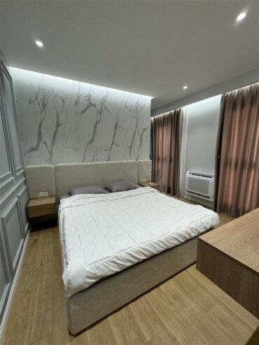 Shitet apartament 2+1+2 Garden Building Tirane.