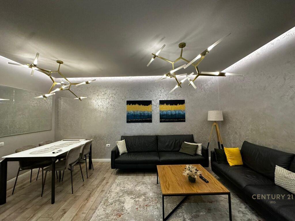 Qira | Apartament 2+1+2+ Post Parkimi | 21 Dhjetori 900 €