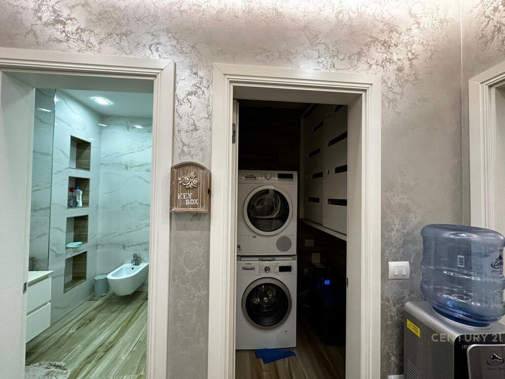 Qira | Apartament 2+1+2+ Post Parkimi | 21 Dhjetori 900 €