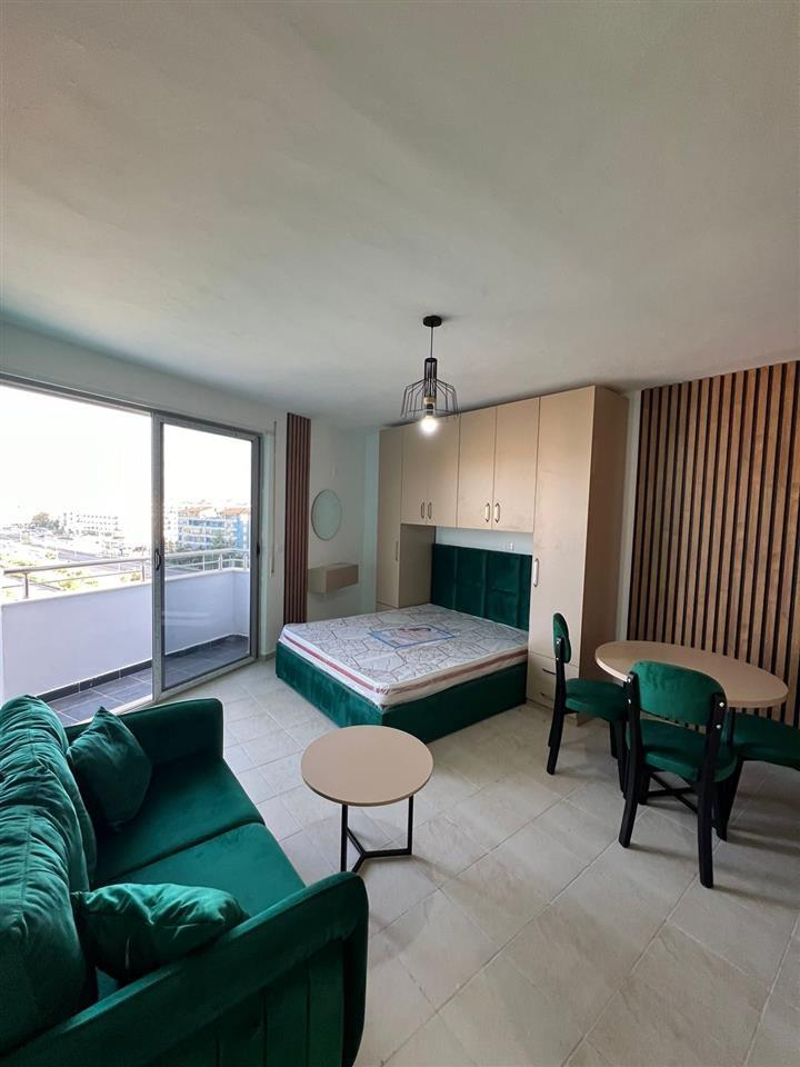 Shitet gazonjere pamje deti te shkembi Kavajes