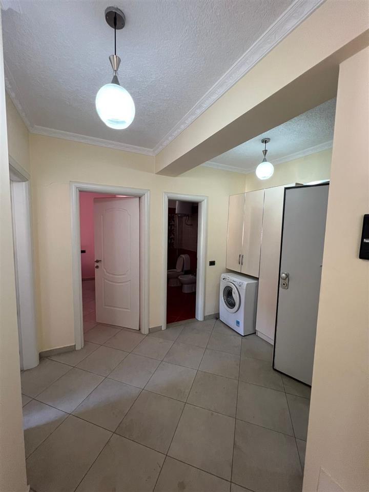 Shitet apartament 2+1 te shkembi Kavajes