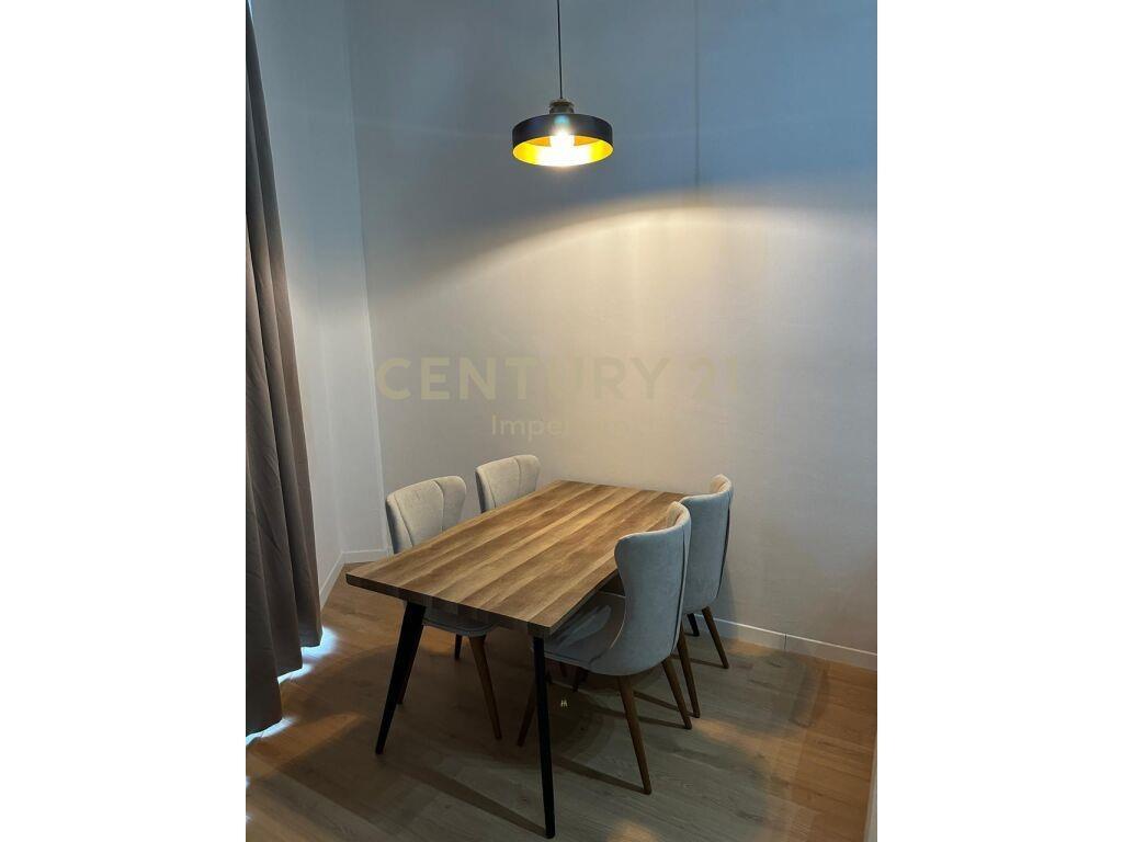 Qira | Studio+Parkim | Rruga e Durresit 600 € | 75 m2