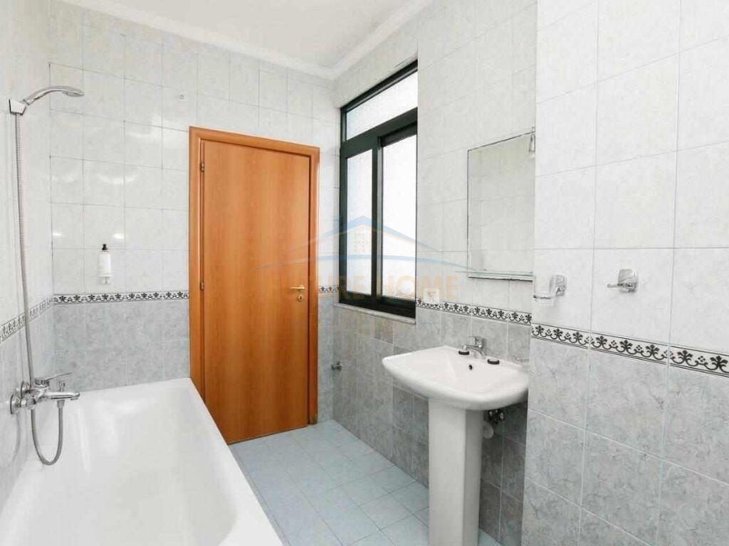 Qera, Apartament 3+1+2, Ish Ekspozita, Tiranë.