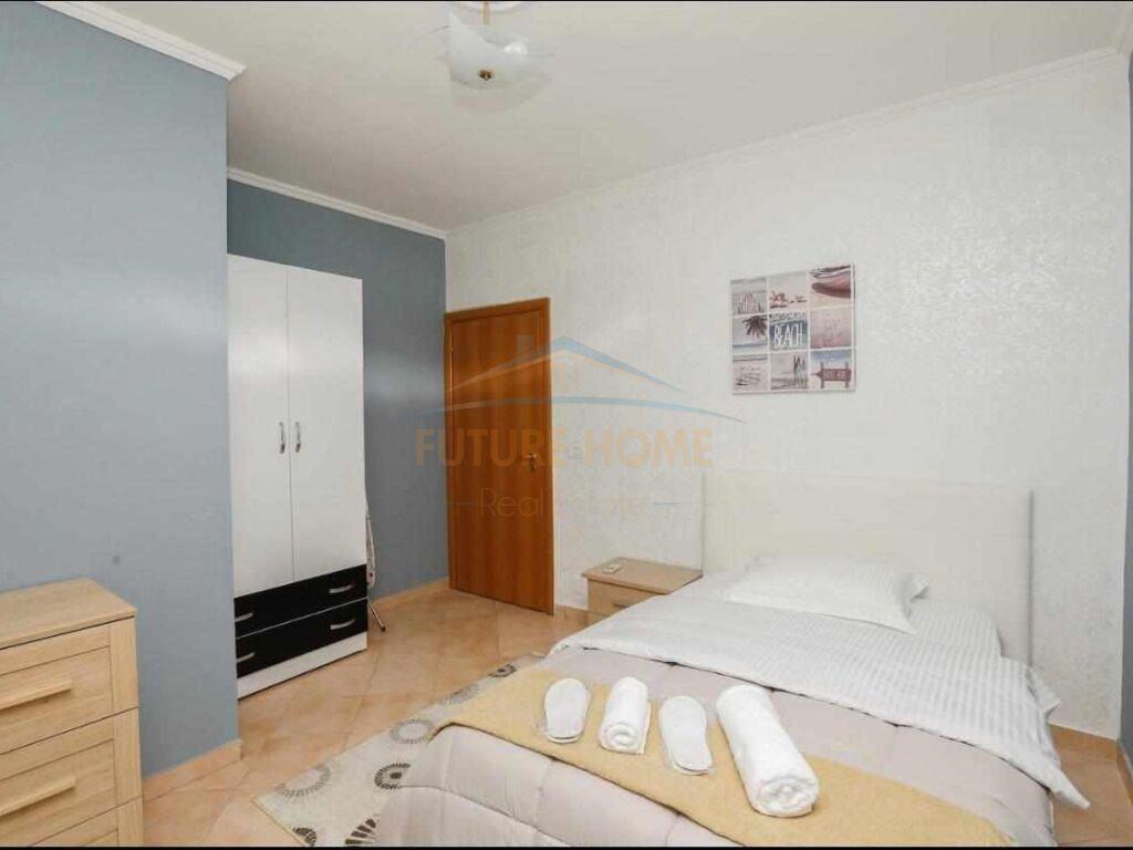 Qera, Apartament 3+1+2, Ish Ekspozita, Tiranë.