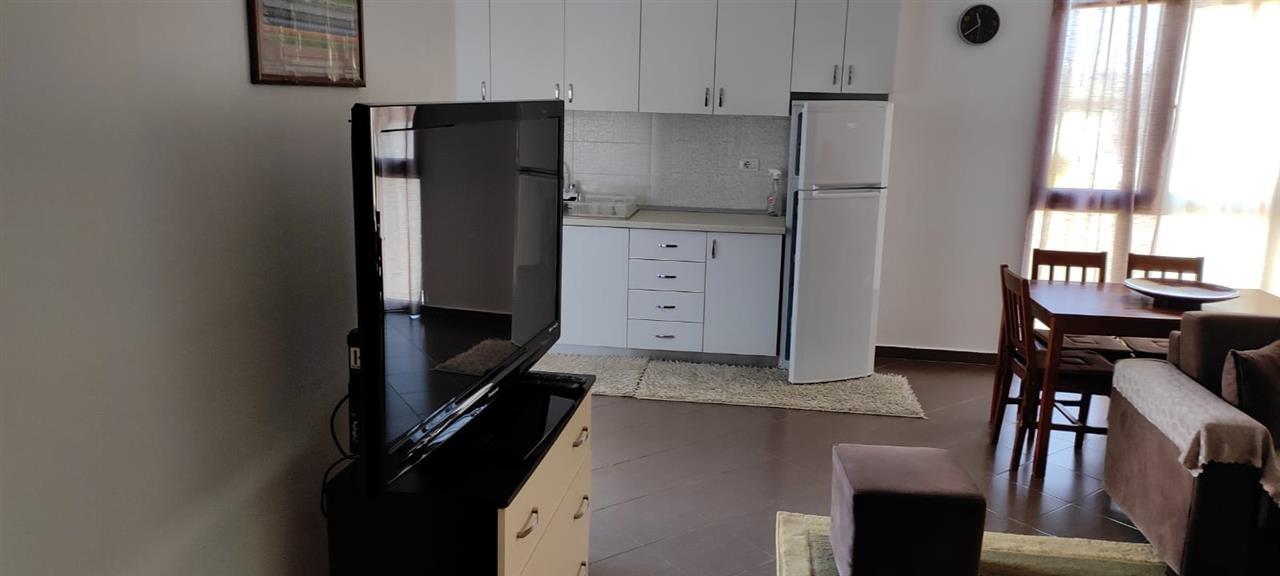 Jepet apartament me qera Rr.Peti