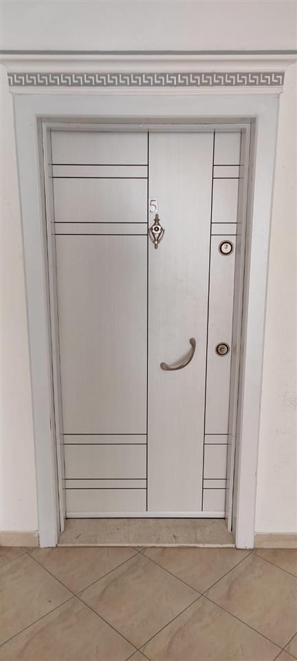 Jepet apartament me qera Rr.Peti