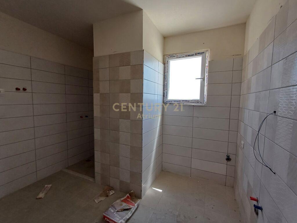 Shitet | Apartament 2+1+2 | Fusha e Aviacionit 250 000 €