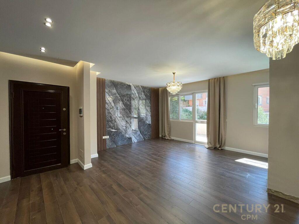Shitet | Apartament 2+1 | Kopshti Botanik 210 000 € | 121 m2