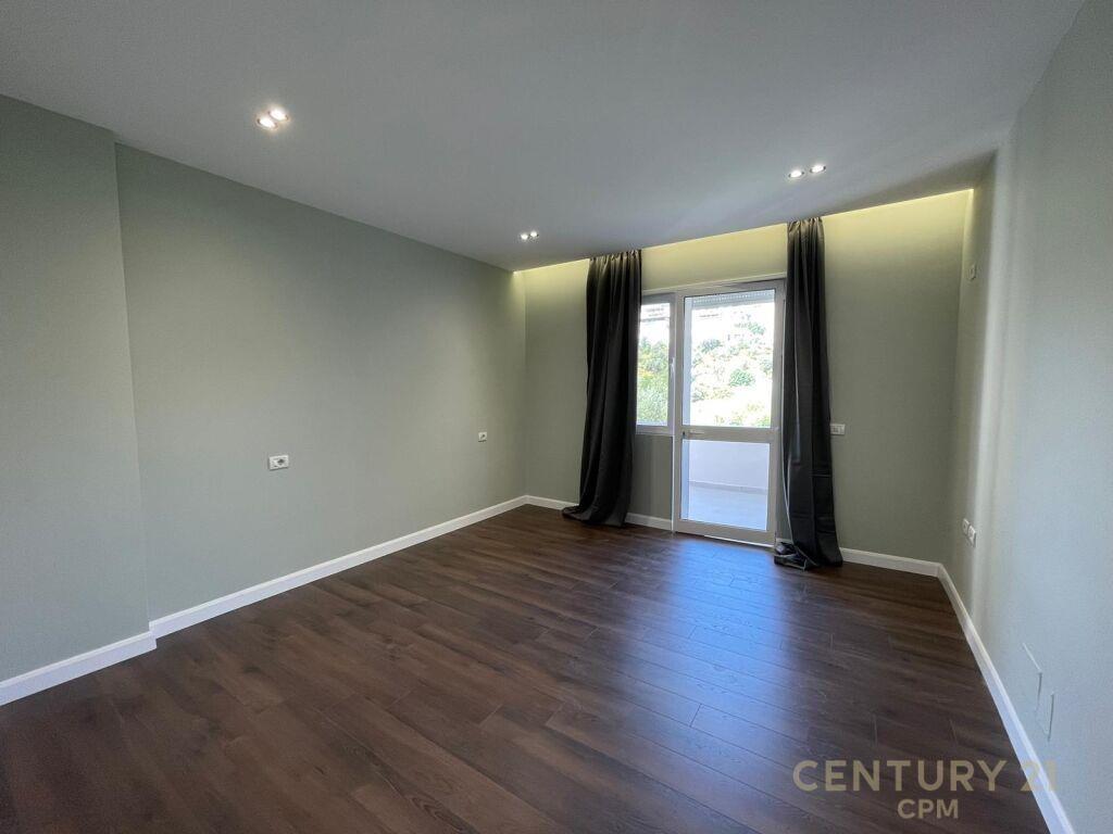 Shitet | Apartament 2+1 | Kopshti Botanik 210 000 € | 121 m2