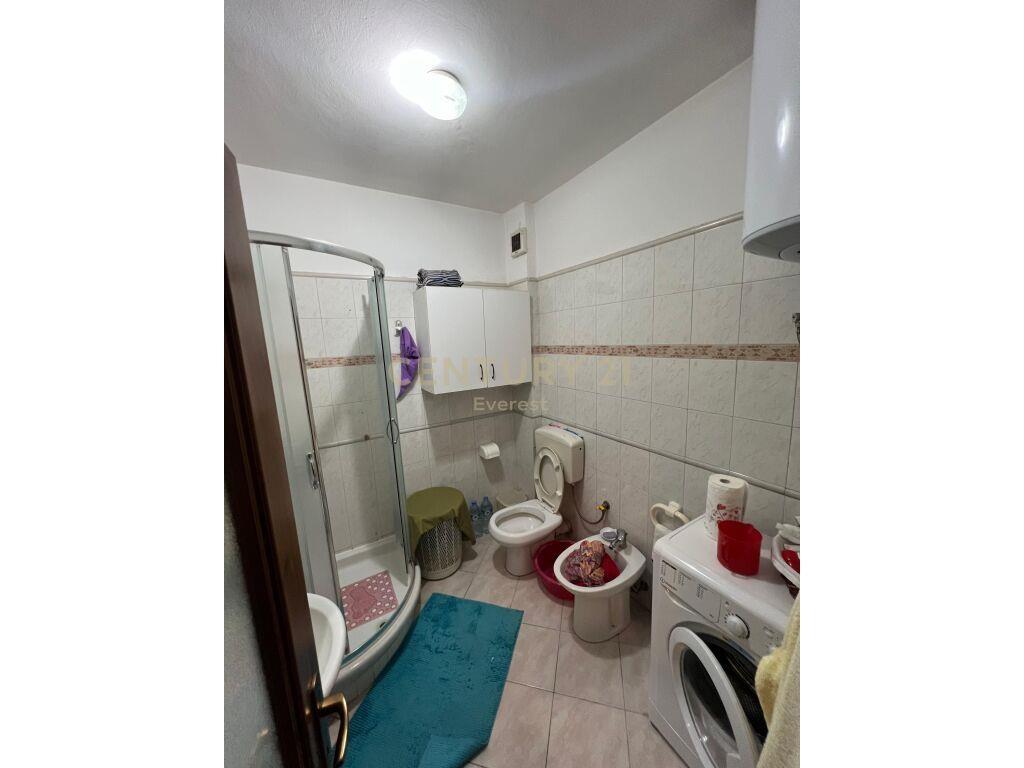 Shitet | Apartament 1+1 | Rruga e Elbasanit 165000€ | 72 m2