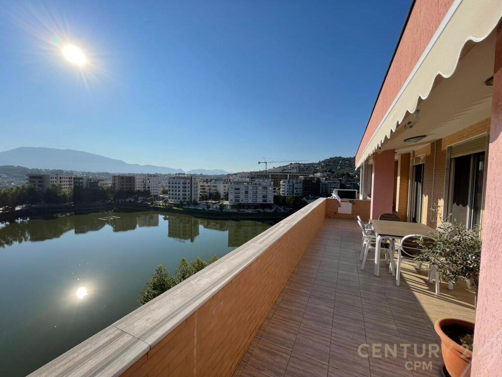 APARTAMENT 3+1+2 POSTE PARKIMI TEK LIQENI THATE !