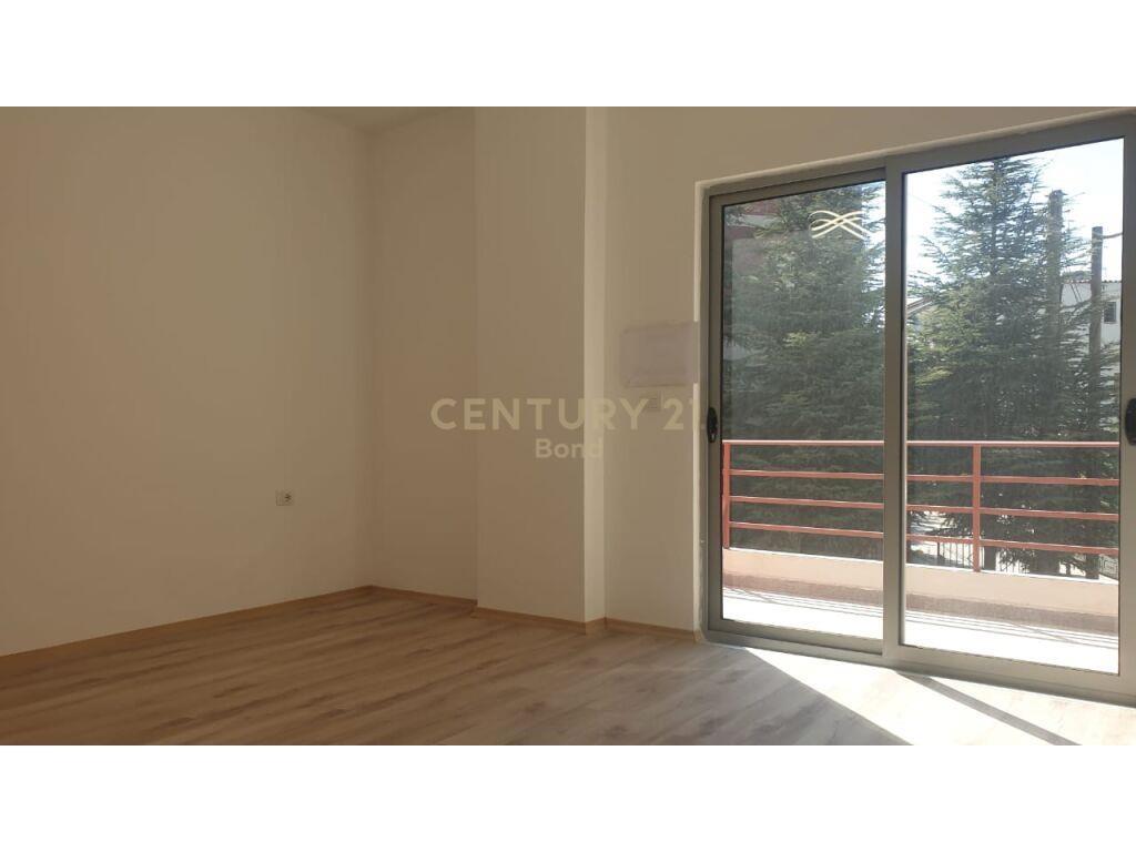 Shitet Apartament 2+1 ne Fresk