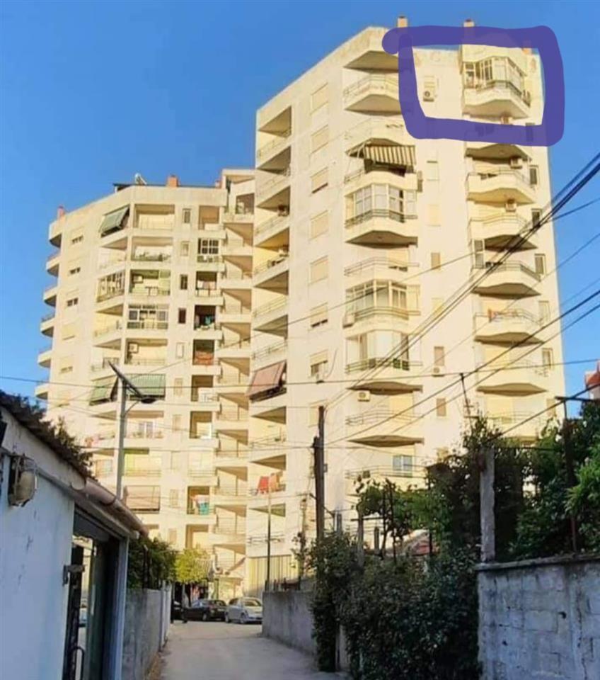 Shitet shtepi 2+1, L:29 Nentori Fier, 63000€