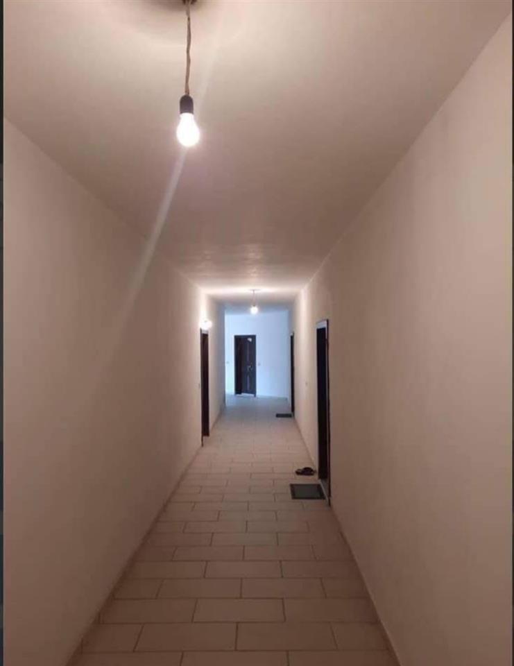 Shitet shtepi 2+1, L:29 Nentori Fier, 63000€