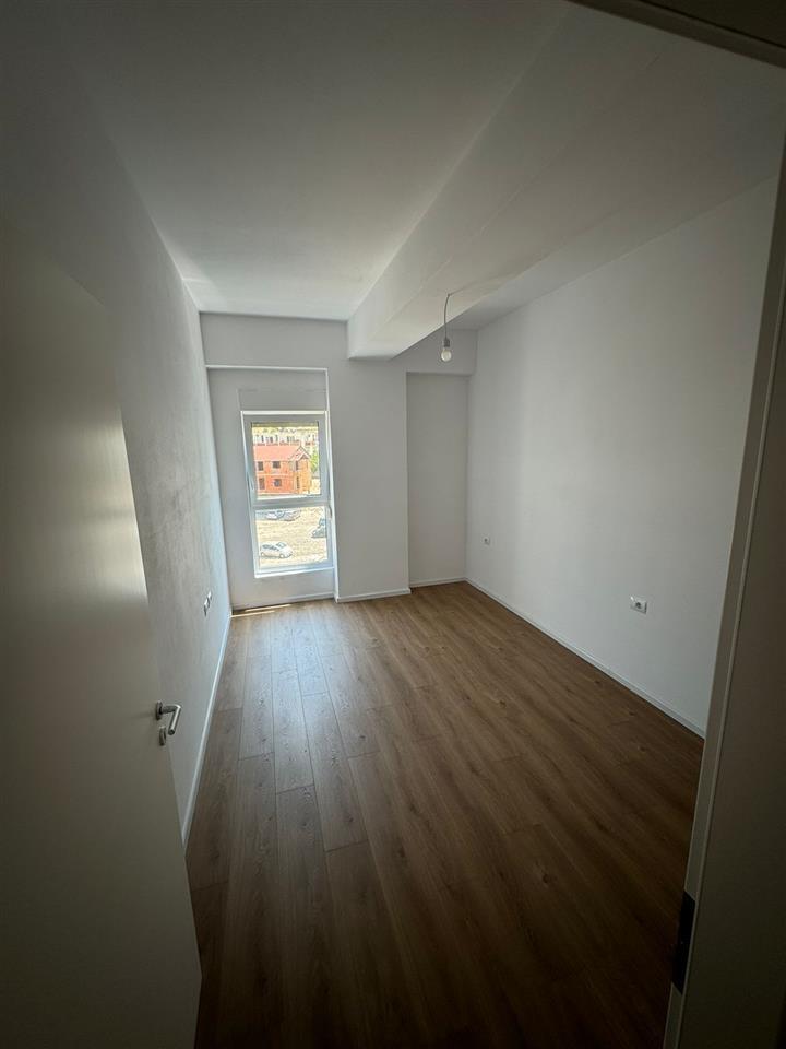Jepet me qera Apartament+Garazh, ALI DEMI