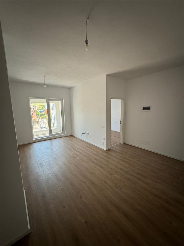 Jepet me qera Apartament+Garazh, ALI DEMI