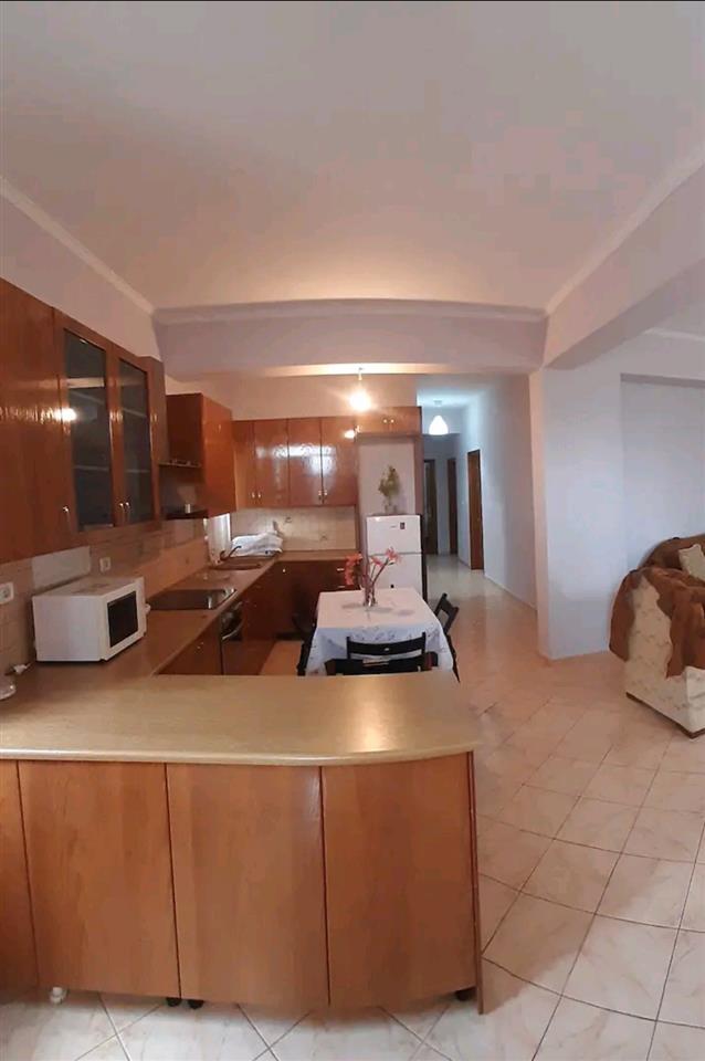 Apartament 2+1 / 140 m² me pamje nga deti