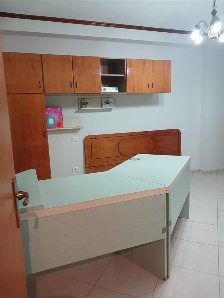 JEPET APARTAMENT 2+1+2 ME QIRA TE ISH URT!