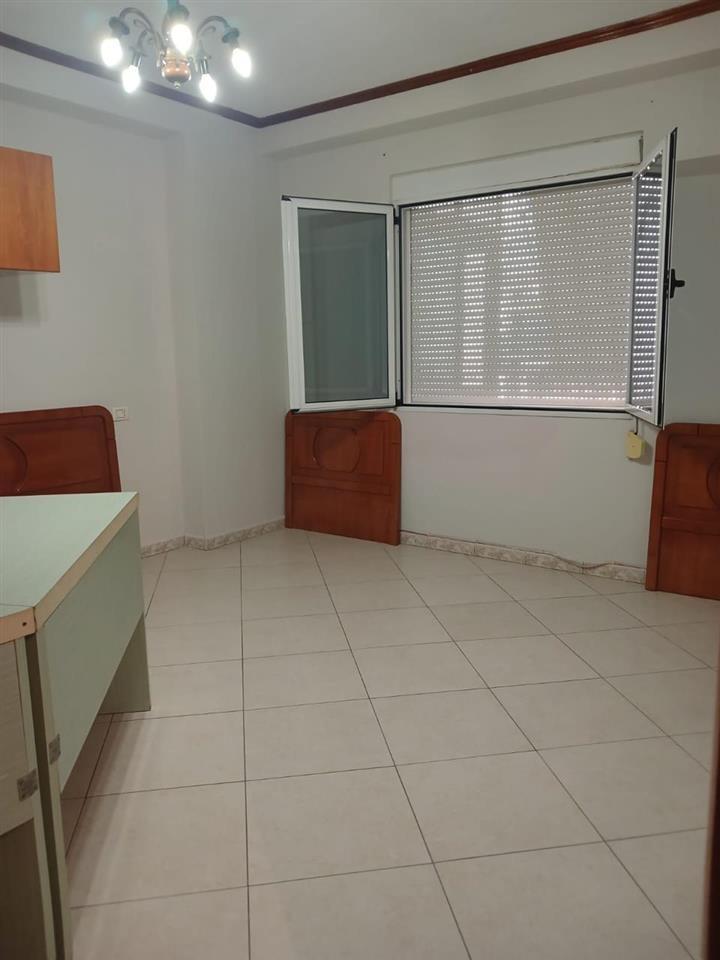 JEPET APARTAMENT 2+1+2 ME QIRA TE ISH URT!