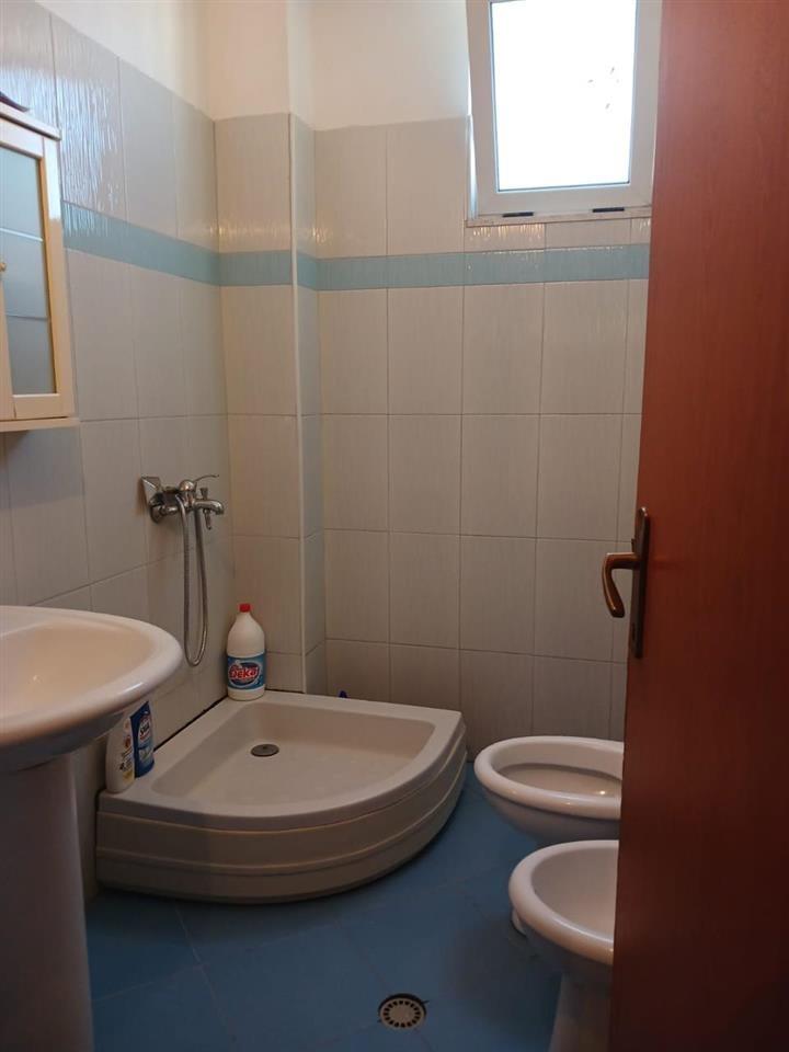 JEPET APARTAMENT 2+1+2 ME QIRA TE ISH URT!