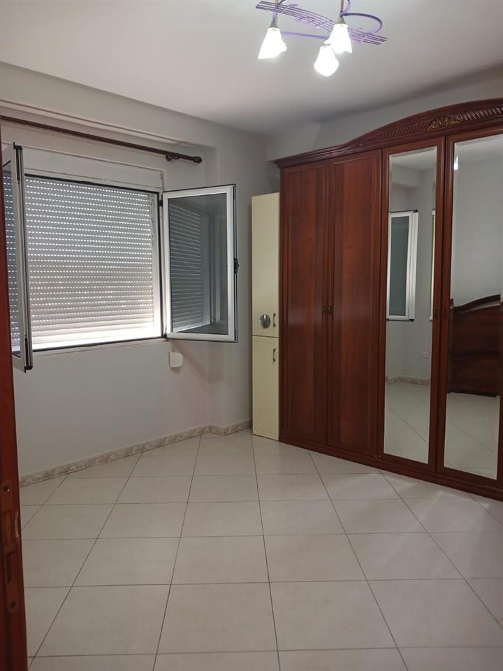 JEPET APARTAMENT 2+1+2 ME QIRA TE ISH URT!