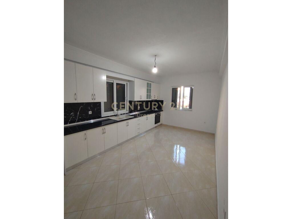 JEPET ME QIRA APARTAMENT 2+1 TEK KODRA E PRIFTIT! DREAM98469