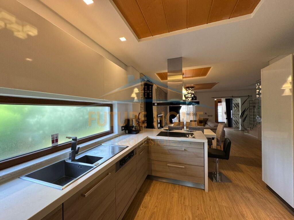 Shitet, Vile 3-Katëshe, Teg, Tirane.