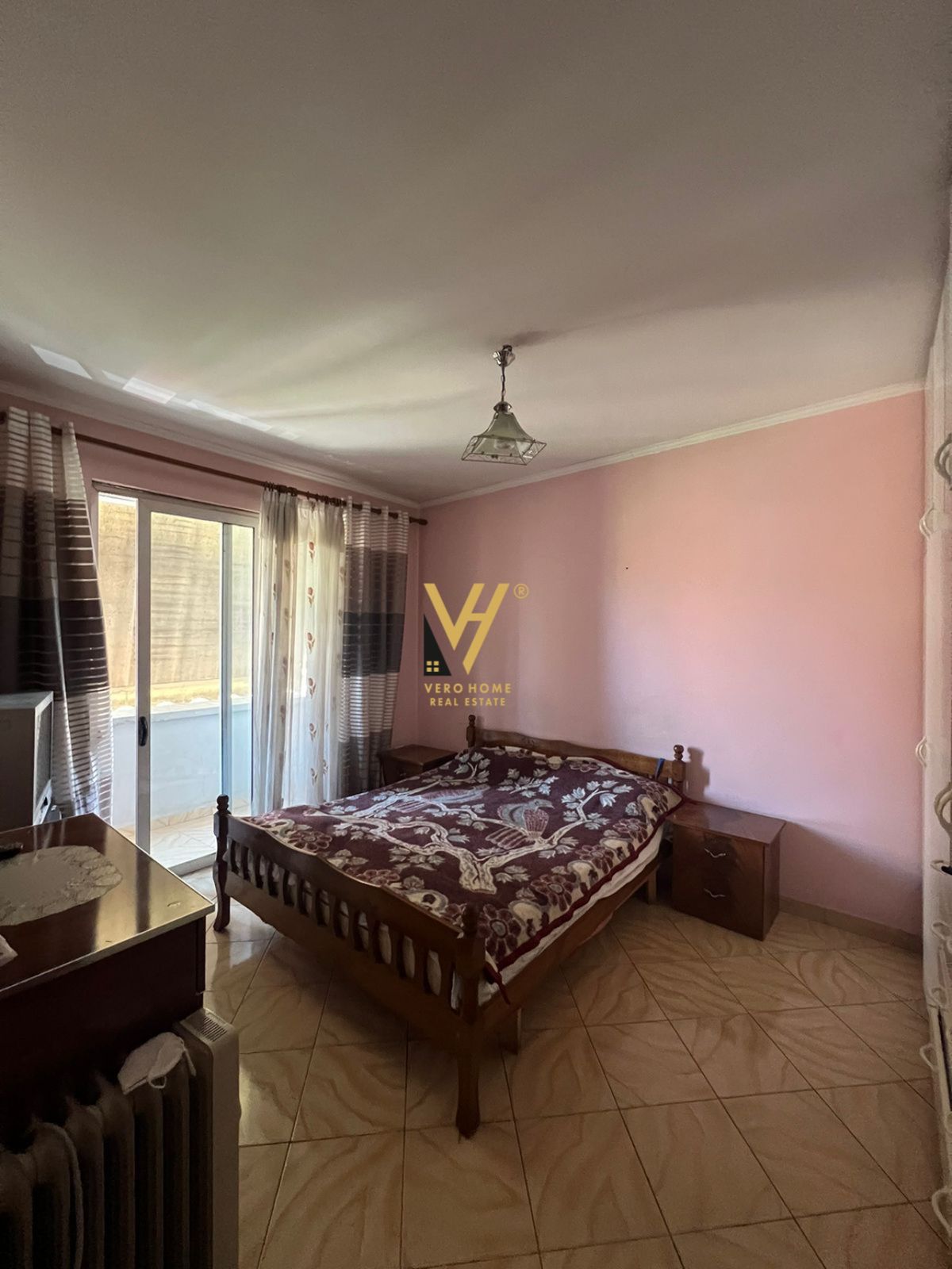 JEPET APARTAMENT 1+1 ME QERA TE 21 DHJETORI 550 E