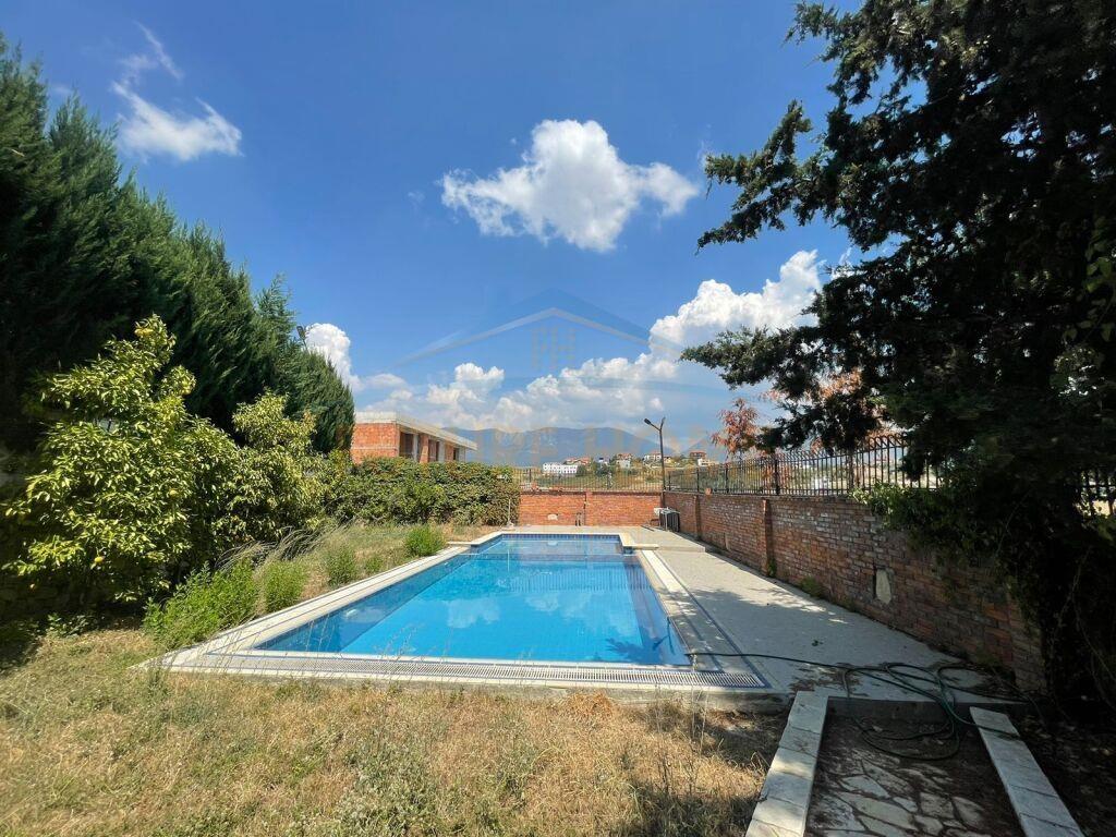 Qera, Vilë 4 Katëshe + Pishinë, Akacia Hills