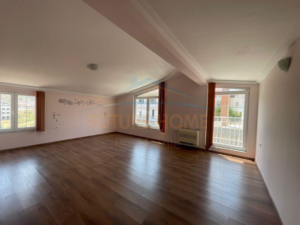 Qera, Vilë 4 Katëshe + Pishinë, Akacia Hills