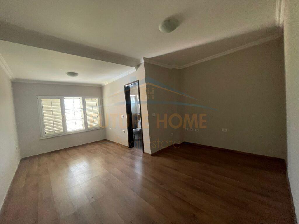 Qera, Vilë 4 Katëshe + Pishinë, Akacia Hills