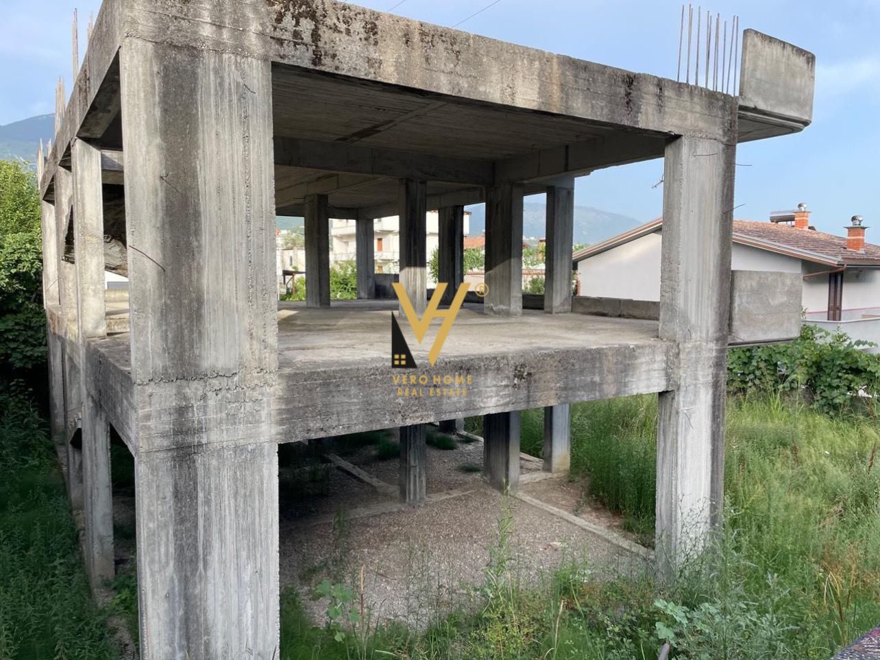 SHITET VILE DY KATESHE NE KODER BABRRU 110.000 E