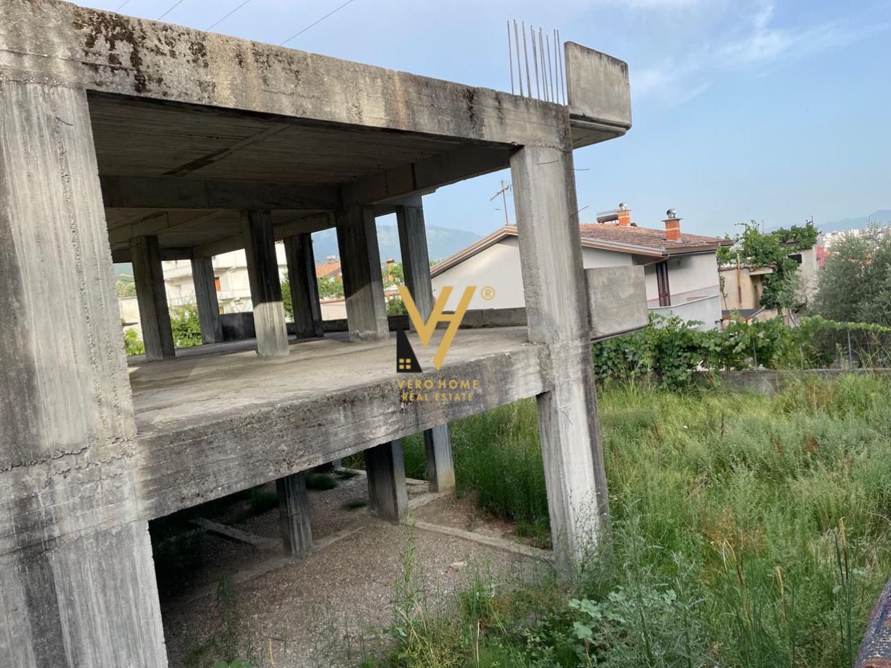 SHITET VILE DY KATESHE NE KODER BABRRU 110.000 E