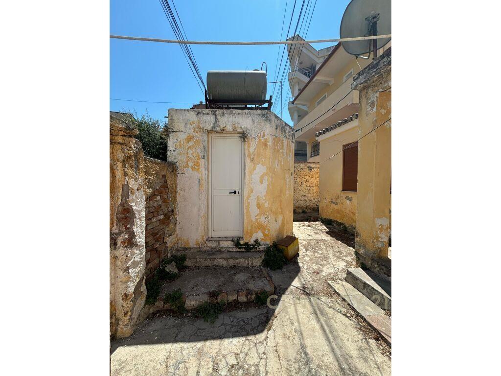 SHITET SHTEPI PRIVATE NE QENDER TE DURRESIT!!!